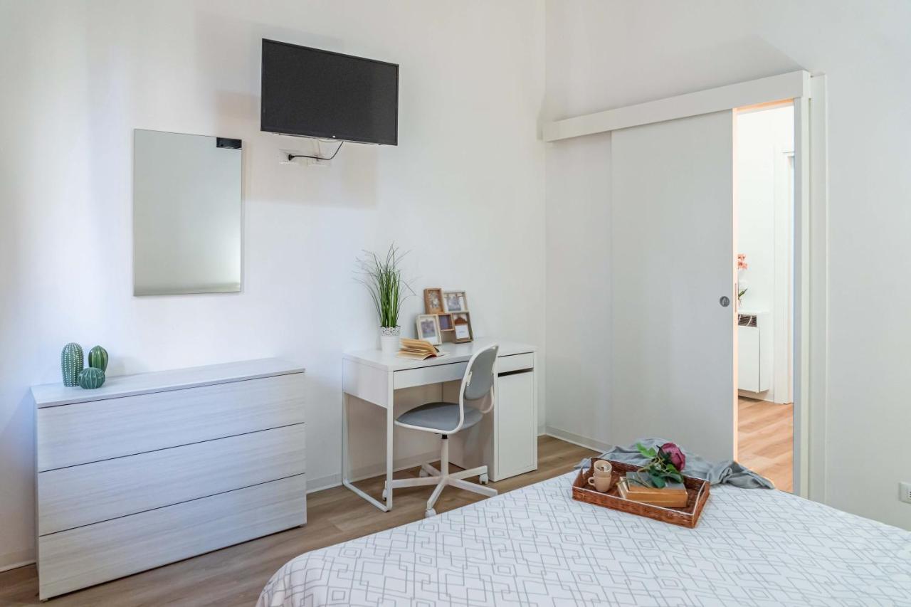Casa Golgi - Pavia City - By Host4U Extérieur photo